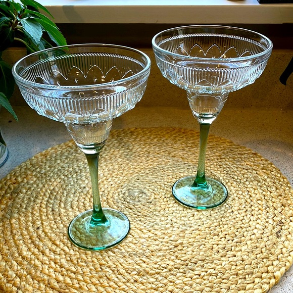 (2) Cristal d'Arques-Durand Sombrero Margarita Glasses w/ Green Stem - Picture 2 of 12